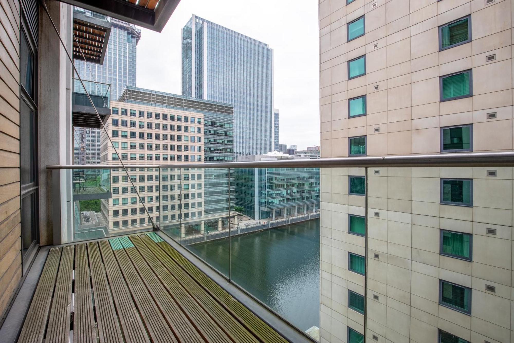 Londwell, Canary Wharf Boutique Balcony